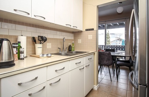 Wasaga Beach Apartment | Beachfront