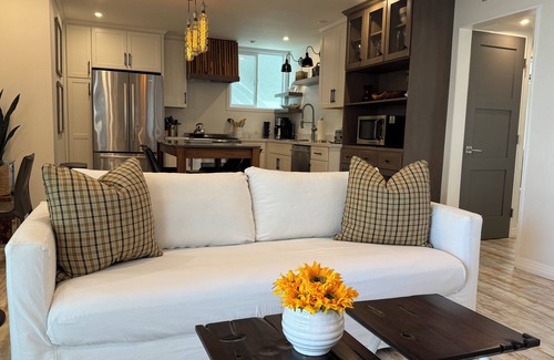 Balboa Peninsula House | Beachfront Casa de Balboa 223 Beach Modern Light House Views