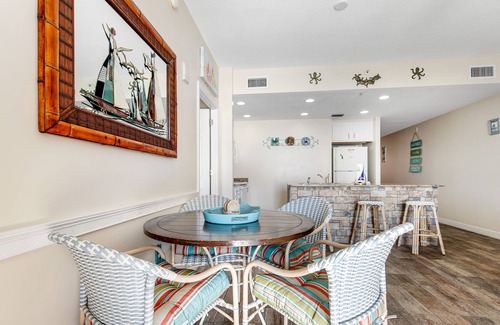 Panama City Beach Condo | Beachfront condo with amazing balcony views, pool & complimentary beach chairs