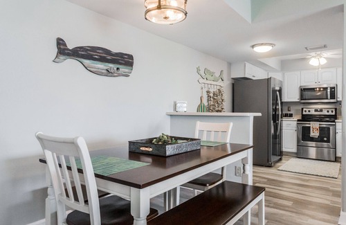 Pensacola Beach Condo | Beachfront Condo - Free Beach Chairs - March Thru October