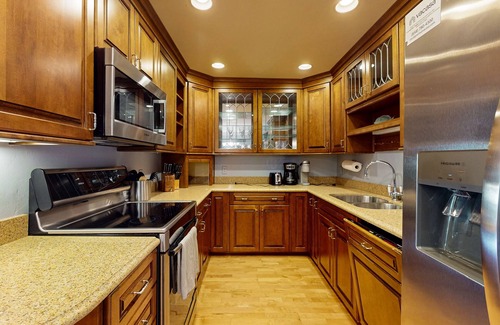 Solana Beach Condo | Beachfront condo at Solana Beach & Tennis Club, shared pool & hot tub