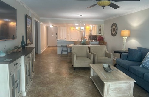 Holiday Isle Condo | Beachfront Condo - beach chair setup included