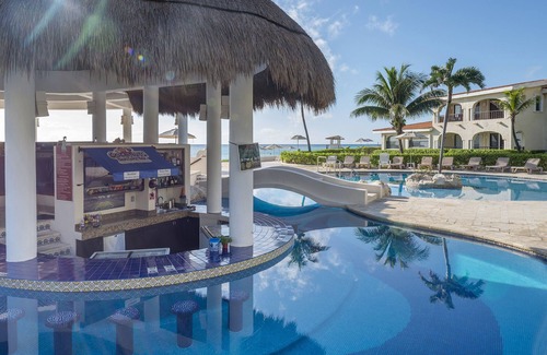 Playacar Condo | Beachfront condo in Xaman Ha 7018