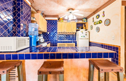 Amapas Condo | Beachfront Condo - Los Muertos Beach - La Palapa - WALK EVERYWHERE