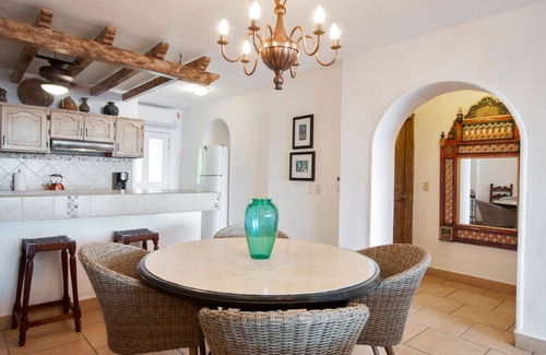 Amapas Condo | Beachfront Condo on Los Muertos Beach, Puerto Vallarta/Romantic Zone/Amapas