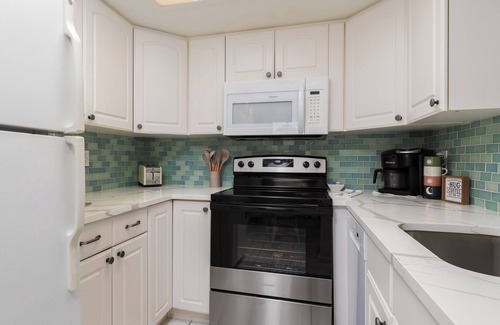 Nokomis Condo | 🏝Beachfront Condo Overlooking Gulf of Mexico🏝
