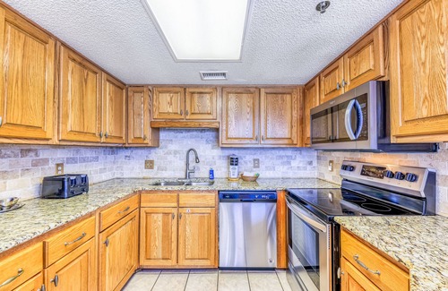 Ono Island Condo | Beachfront Condo | Private Balcony | Kids Splash Pad | Phoenix V # 702