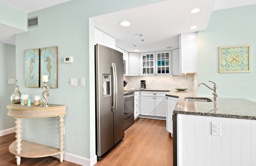 Bethany Beach Condo | Beachfront Condo, 1st Floor, Steps to Beach and Pool!