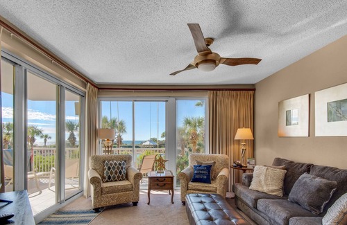 Miramar Beach Condo | BEACHFRONT CONDO!! COMPLETELY FRESHENED UP!