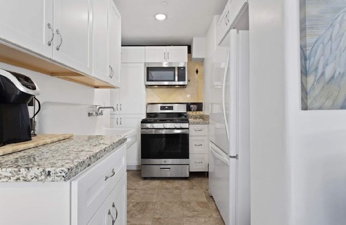 Pass Christian Condo | Beachfront condo downtown Pass Christian-Unit #2