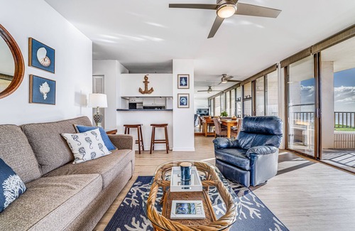 Kihei Condo | Beachfront Condo W/Unbeatable Ocean Views! Floor To Ceiling Windows & Lanai!