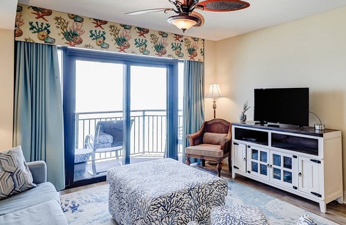 Myrtle Beach Condo | Beachfront Condo w/ 8th-Floor Ocean Views: Indoor & Outdoor Pools & Hot Tubs