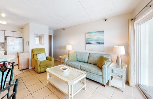 Orange Beach Condo | Beachfront Condo w/Jaw-Dropping Views, Shared Pool, Gym, Private Balcony