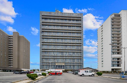 North Ocean City Condo | Beachfront condo with ocean views, balcony, AC, WiFi, indoor pool, & gym
