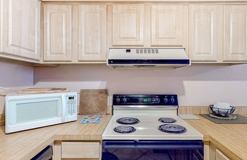 North Ocean City Condo | Beachfront condo with ocean views, pool, enclosed balcony, AC, & W/D
