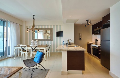 Juan Dolio - El Pueblo Apartment | Beachfront Condos Juan Dolio Sleeps 12