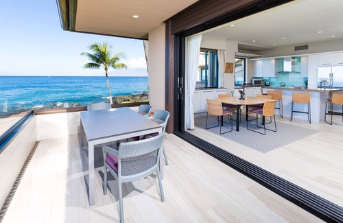 Wailea Condo | Beachfront /Corner /Renovated/2nd floor condo unit: F-204
