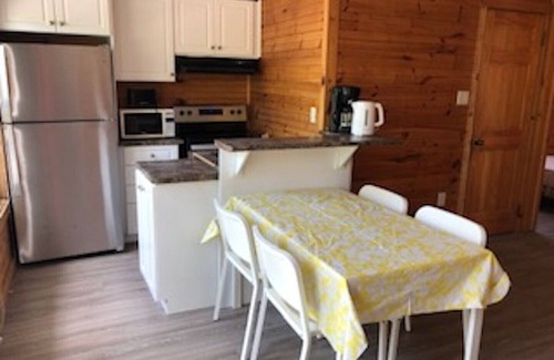 Wasaga Beach Cottage | BEACHFRONT COTTAGE IN WASAGA BEACH - SANDPIPER BEACH RESORT - COTTAGE # 3