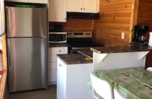 Wasaga Beach Cottage | BEACHFRONT COTTAGE IN WASAGA BEACH - SANDPIPER BEACH RESORT - COTTAGE # 1