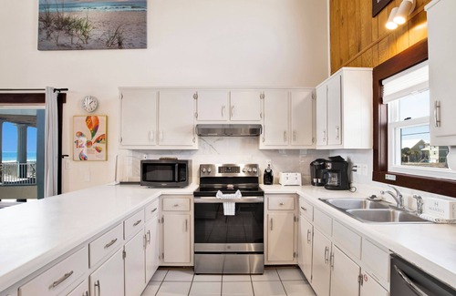 Ono Island House | *Beachfront Cottage*Pet-Friendly*Sleeps 10*