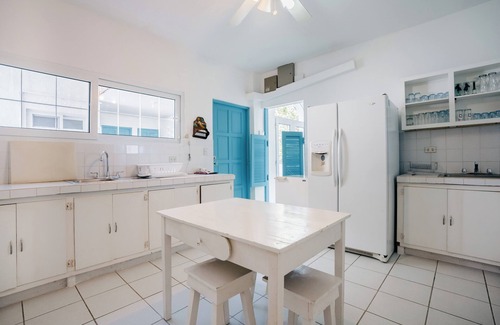 San Juan del Sur House | Beachfront Cozy Family-Friendly House - 5 Mins to Town & Popular Attractions!