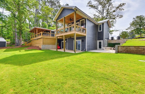 Pleasure Point House | Beachfront Dadeville Family Escape on Lake Martin!
