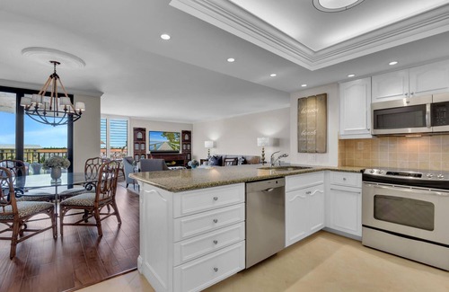 Moorings Condo | Beachfront delight in the Moorings!