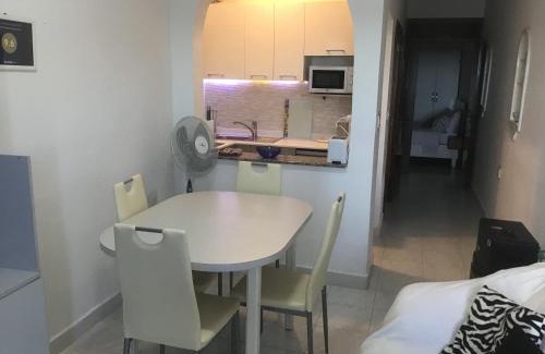 Marsalforn Apartment | Beachfront Deluxe Apartment