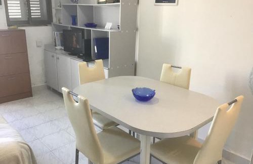 Marsalforn Apartment | Beachfront Deluxe Apartment