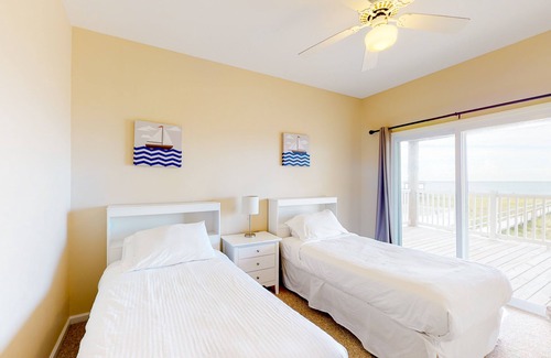 East End House | Beachfront dog-friendly home with beach gear, charcoal grill, decks, great views