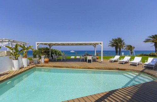 Pernera Villa | Beachfront Dream Villa