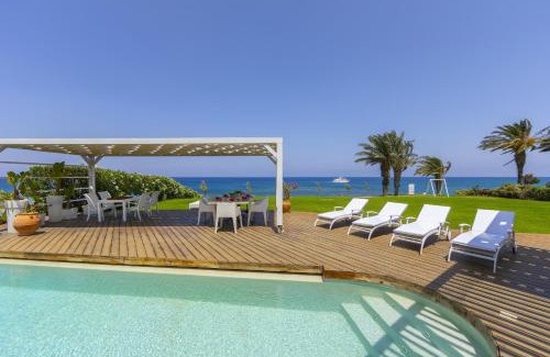 Pernera Villa | Beachfront Dream Villa