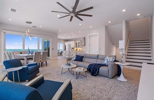 Independence Square House | Beachfront Escape in Indian Rocks Beach