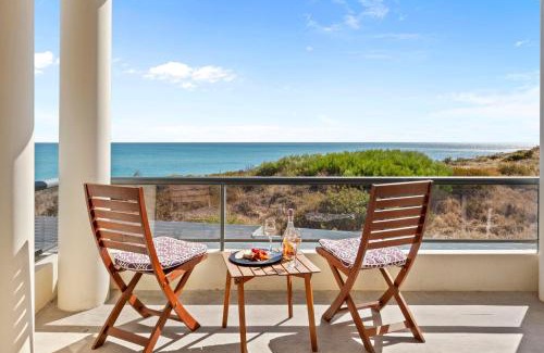 Halls Head House | Beachfront Escape Private Pool and Beach Access