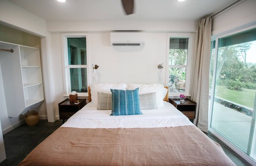 Kahuku House | Beachfront Estate ~ North Shore Getaway, A/C & Gym