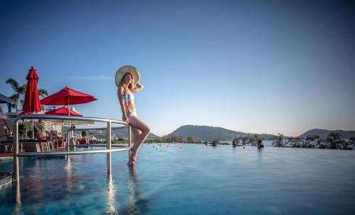 Patong Apartment | Beachfront Family Pool 1 BR 1 Living Patong Phuket