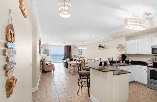 Panama City Beach Condo | ⭐ Beachfront~FREE Beach SVC~Balcony~Pools + Hot Tub~Tidewater 302