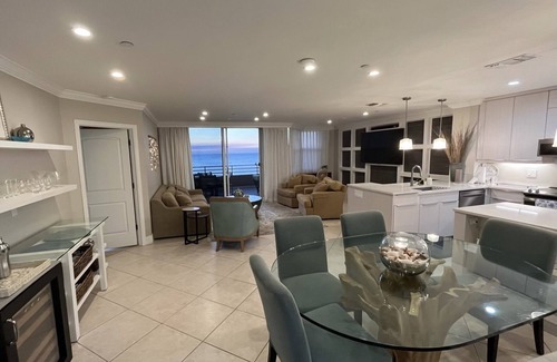 Marco Island Condo | BEACHFRONT GEM with 3 king beds,3 baths,a den,spacious living room,large lanai!
