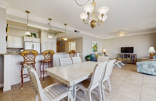 Sandestin Condo | Beachfront getaway with large balcony, pools, gym, tennis, & hot tub