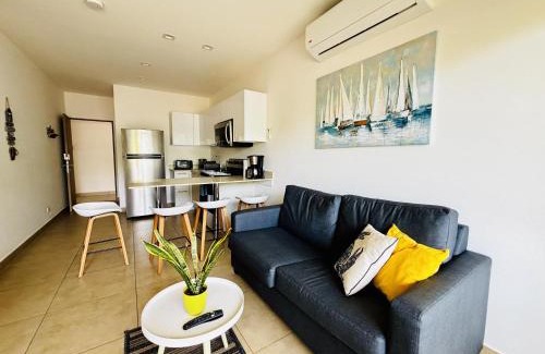Bejuco Apartment | Beachfront Getaway, AC, Pools and Sunset Views