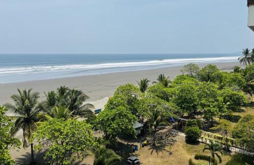 Bejuco Apartment | Beachfront Getaway, AC, Pools and Sunset Views