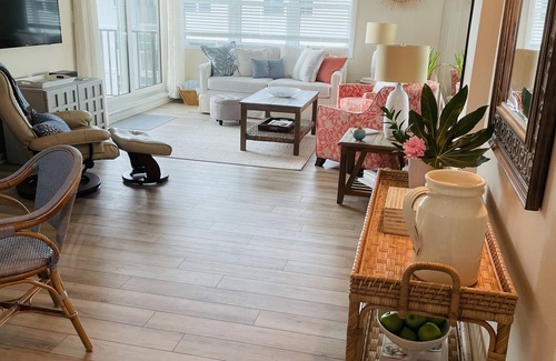 Central Beach Condo | Beachfront Getaway