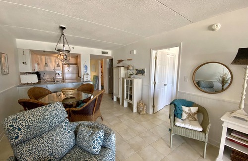 Ono Island Condo | BEACHFRONT, GREAT PATIO, & GORGEOUS VIEWS! 2 bed/2 bath in Perdido Key, FL