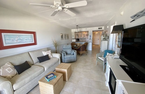 Ono Island Condo | BEACHFRONT, GREAT PATIO, & GORGEOUS VIEWS! 2 bed/2 bath in Perdido Key, FL