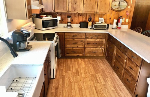 Alligator Point House | Beachfront ground floor! Screen porch, beach deck and boardwalk. Pet friendly