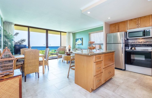 Kihei Condo | Beachfront ,Groundfloor, Oceanfront Corner unit 114 - Steps to the Beach!