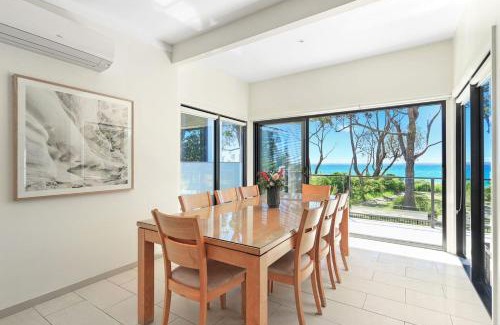 Vincentia House | Beachfront Haven On Collingwood Beach