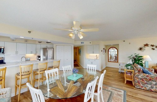 Litchfield by the Sea Condo | Beachfront Haven 2BR Retreat Litchfield By the Sea