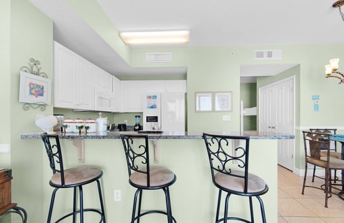 Miramar Beach Condo | 🏖️BeachFront-Heated Pools-HotTub-Tennis-Celadon 703🏖️