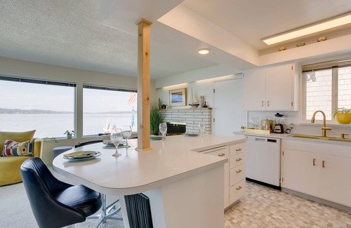 University Place House | Beachfront Historical Home in University Place!
